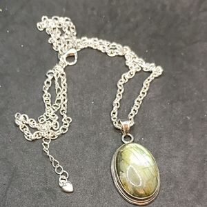 Elegant Silver Tone Labradorite Pendant Necklace